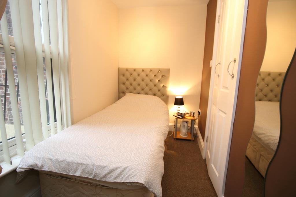 Soccer Suite Liverpool Quarto foto